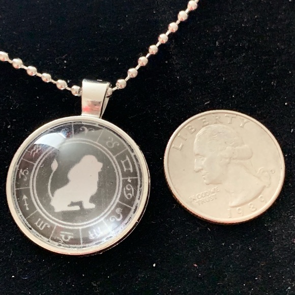 Cabochon Pendant Charm Necklace - Picture 2 of 4